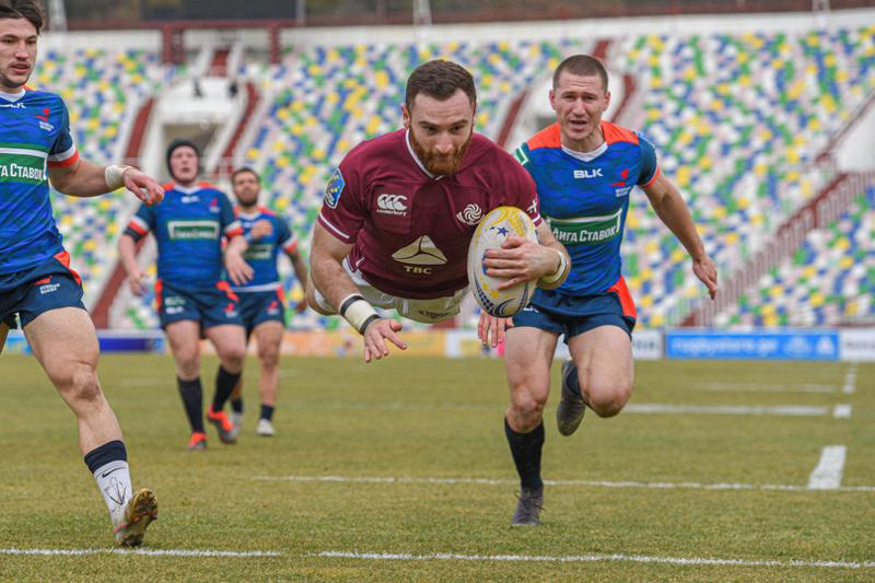 დღის ფოტო - "მფრინავი" ვასილ ლობჟანიძე რუს მორაგბეებთან დაპირისპირებისას