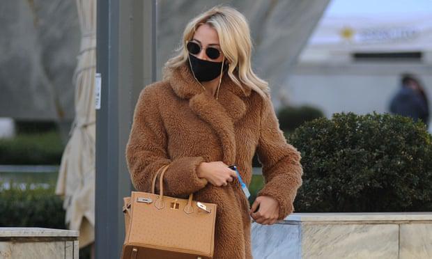 მილანში დააკავეს ქურდები, რომლებიც "ინსტაგრამზე" აკვირდებოდნენ ვარსკვლავების გადაადგილებას და შემდეგ მათ სახლებს ძარცვავდნენ