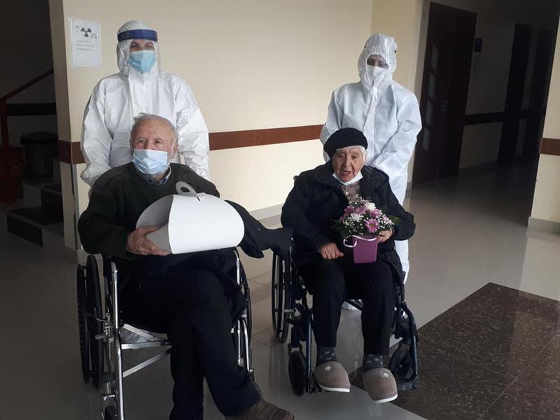 გორში 91 წლისა და 87 წლის ცოლ-ქმარმა კოვიდი დაამარცხა - "ქალი ინსულტგადატანილია,  აწუხებდა გულის უკმარისობა, არითმია"