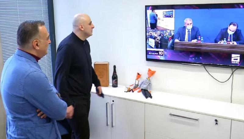 "ოცნების“ წევრები ხელის ცახცახით მიაჭერენ ღილაკს, თუმცა იძულებული გახდებიან, მურუსიძეს დაურეკონ და დაავალონ, მელია არ დაიჭიროს" - ნიკა მელია