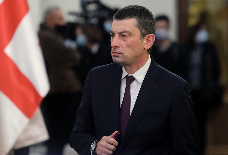 "ვერ გამოვრიცხავთ, რომ გახარიამ, ვიდრე გადააყენებდნენ, დაასწრო და გადადგა" -  რამდენად შესაძლებელია მე-3 პოლიტიკური ცენტრის ჩამოყალიბება გახარიას გარშემო მოხდეს?