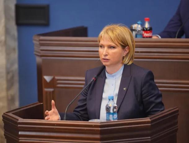 რომელი შეზღუდვების შემსუბუქებაზე მსჯელობს მთავრობა - ნათია თურნავას განცხადება პარლამენტში