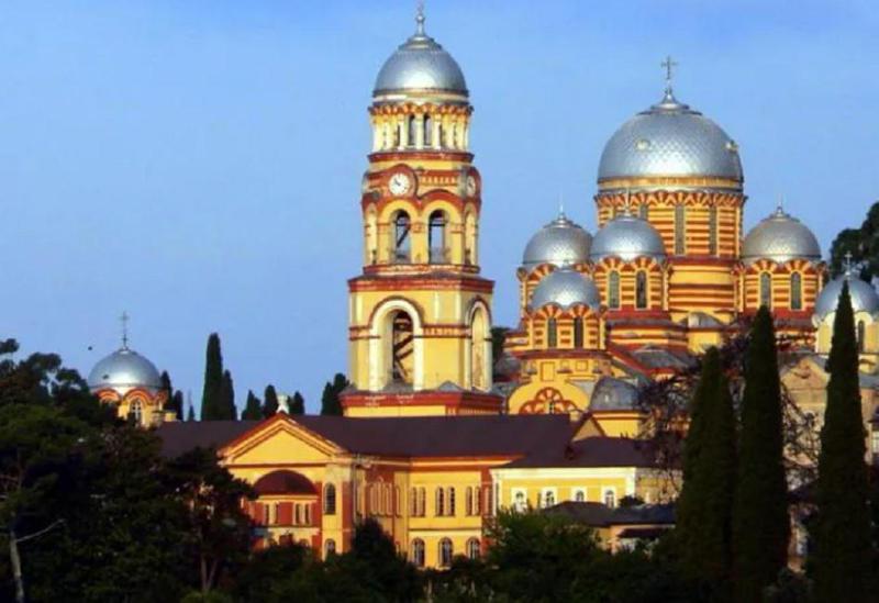 ოკუპირებული აფხაზეთის მთელ ტერიტორიაზე ტაძრებში ღვთისმსახურება დროებით შეჩერდა - რას წერენ რუსულ მედიაში