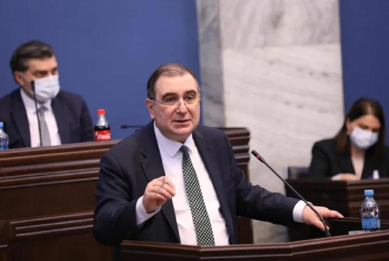 სიახლე აბიტურიენტებისთვის - რა ცვლილებებს აანონსებს მიხეილ ჩხენკელი ეროვნული გამოცდებისთვის