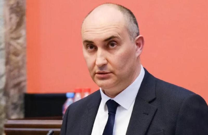 "სამწუხაროდ, სავალდებულო ჯარი გავლილი არ მაქვს" - თავდაცვის მინისტრობის კანდიდატი