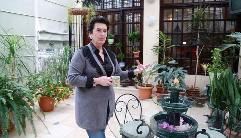 "მიყვარს სამზარეულოს ნივთების ყიდვა.. ცომეულს დიდი სიამოვნებით ვაკეთებ" - როგორ სახლში ცხოვრობს ნინო ბურჯანაძე და რას ყვება ოჯახზე