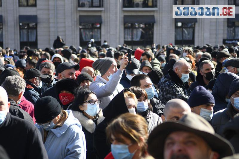 საპროტესტო აქციის მონაწილეებმა კანცელარიიდან რუსთაველის გამზირზე გადაინაცვლეს - რას აპირებენ ოპოზიციური პარტიები?