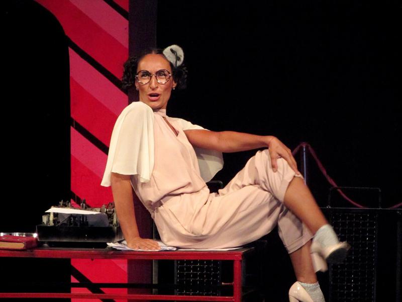 "დღემდე არ ვიცი, როგორ ვითამაშე ისე, რომ ბევრმა ვერ შენიშნა, რა მჭირდა" - მსახიობი არტისტების ოჯახიდან, რომელმაც სპექტაკლი გაწყვეტილი მყესებით ითამაშა