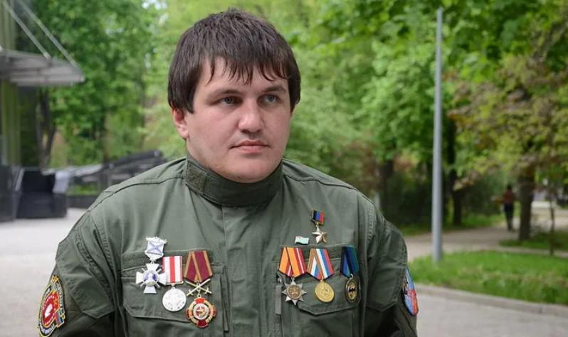 "მას ხაჯიმბას მოცილებაში დიდი წვლილი მიუძღვის, რაც ბჟანიამ დაუფასა, ახლა მთავარია, ბჟანიაც არ მოიცილოს" - ვინ არის და რატომ დააკავეს ახრა ავიძბა?