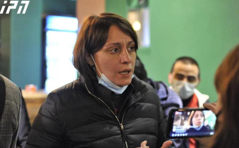 "მთავრობამ შემოუშვა, ხალხმა გაუშვა" - რას წერს ელენე ხოშტარია ვლადიმერ პოზნერის საქართველოდან წასვლის შემდეგ