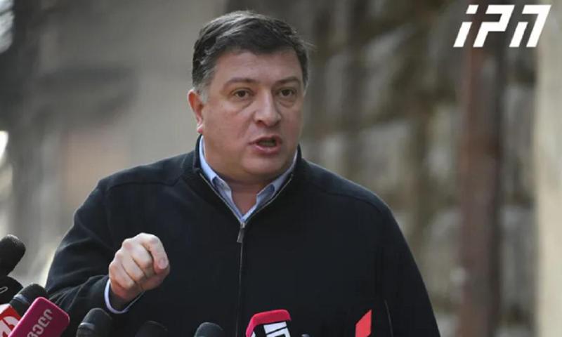 "თუ მოხალისეებია საჭირო, აგერ ჯანდაბას ჩემი მკლავი და ტანი" - რას წერს უგულავა ვაქცინაციაზე?