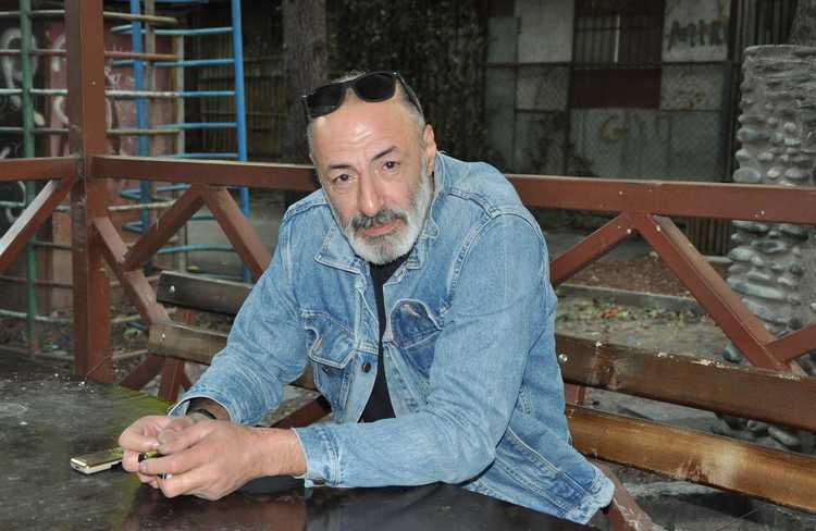 "მოატყუეს ჩემი ცოლი და მისი და - ბინა გაქრა და დარჩნენ ყველაფრის გარეშე... ნერვიულობისგან ცუდადაა, ოპერაციები სჭირდება" - ზურა ყიფშიძე თაღლითობის დეტალებზე