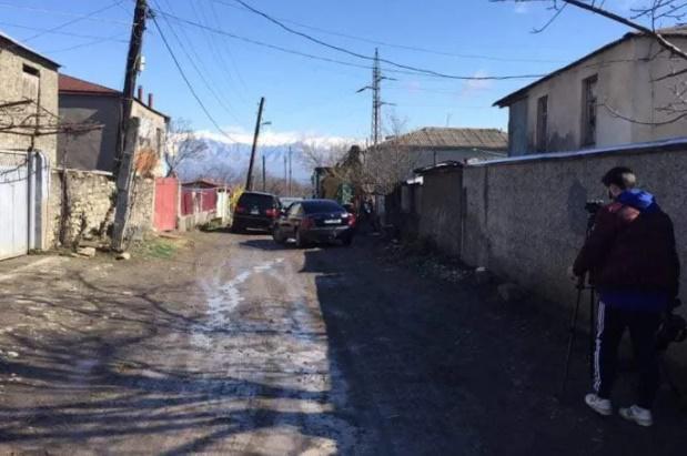 "როდესაც ქმარი სცემდა, ქალს ჩვილი ხელში ეჭირა... ბავშვმა გონება დაკარგა და გარდაიცვალა" - გურჯაანში მომხდარ ფაქტზე 36 წლის მამაკაცი დააკავეს