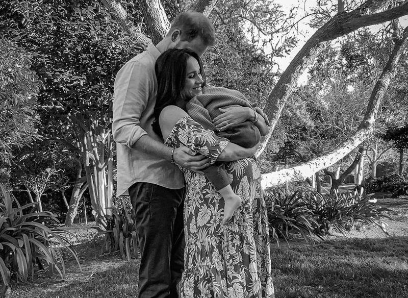 დღის ფოტო: მეგანისა და ჰარის ოჯახური პორტრეტი - "ის ყველას აჩვენებს, როგორი უნდა იყოს სამაგალითო ქმარი"