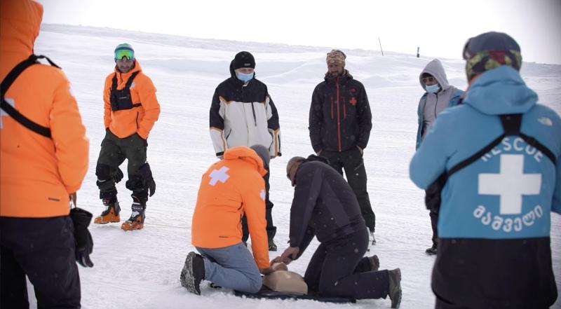 მთის კურორტების სამაშველო გუნდის აღჭურვა და სწავლება კოვიდის საფრთხეებისა და გამოწვევების პირობებში