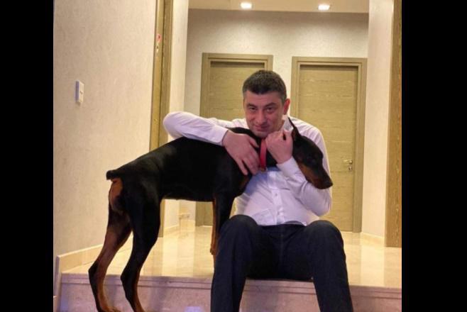 "ზედმეტად დაუჯერებელი იყო იქაურობისთვის..." - რას წერს იუბილარ გახარიაზე ყოფილი თანამშრომელი?