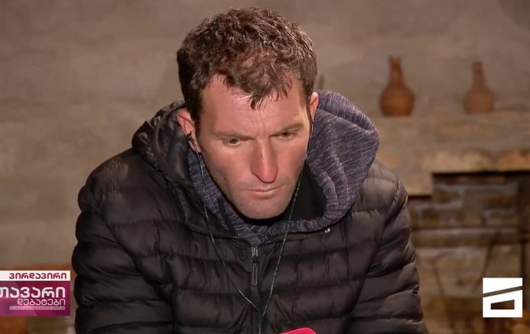 "მეგიმ თქვა, რაღაც ტაბლეტი დამალევინესო... მალავენ რა წამალი იყო და სწორედ ამის გასარკვევად მივედი დღეს კლინიკაში" - გარდაცვლილი ექთნის მეუღლე