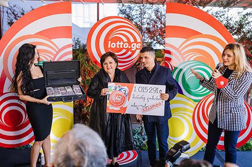 მოგებული ჯეკპოტი 1 015 291 ლარი მარინა კობახიძეს უკვე გადაეცა