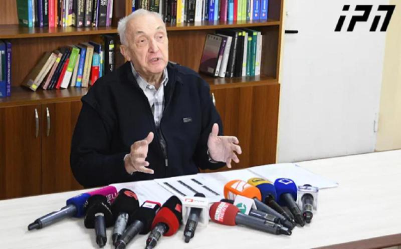 "ან ვაქცინაციის გზა ავირჩიოთ და ხელ-ფეხი გახსნილი გვექნება ბედნიერი ცხოვრებისკენ, ან უარი ვთქვათ და მოგვიწევს "ლოკდაუნების“ შემოღება" - თენგიზ ცერცვაძე მოსახლეობას მიმართავს