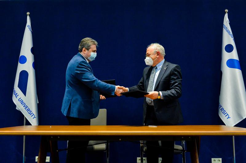 ქუთაისის საერთაშორისო უნივერსიტეტსა (KIU) და სოხუმის სახელმწიფო უნივერსიტეტს შორის თანამშრომლობის მემორანდუმი გაფორმდა