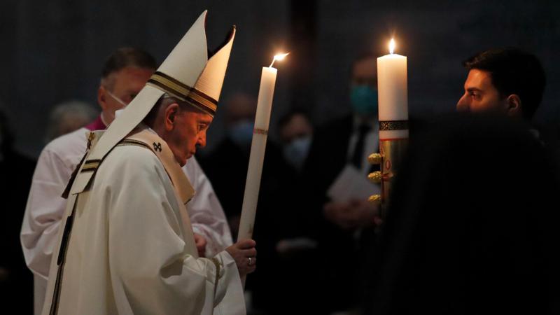 ვატიკანში კათოლიკურმა ეკლესიამ აღდგომა მრევლის გარეშე აღნიშნა - ფოტოები