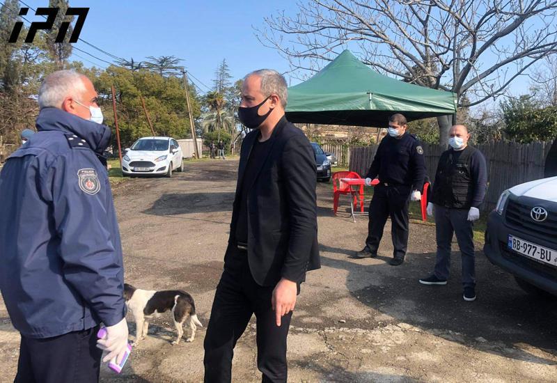 "მიმდინარეობს მასობრივი ტესტირება" - ოზურგეთის, ლანჩხუთის და ზუგდიდის 4 სოფელში პოლიციის სპეციალური საკონტროლო პუნქტები მოეწყო