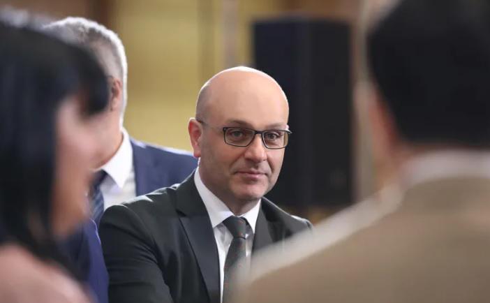 ფინანსთა ყოფილი მინისტრი ივანე მაჭავარიანი კლინიკაში მოათავსეს