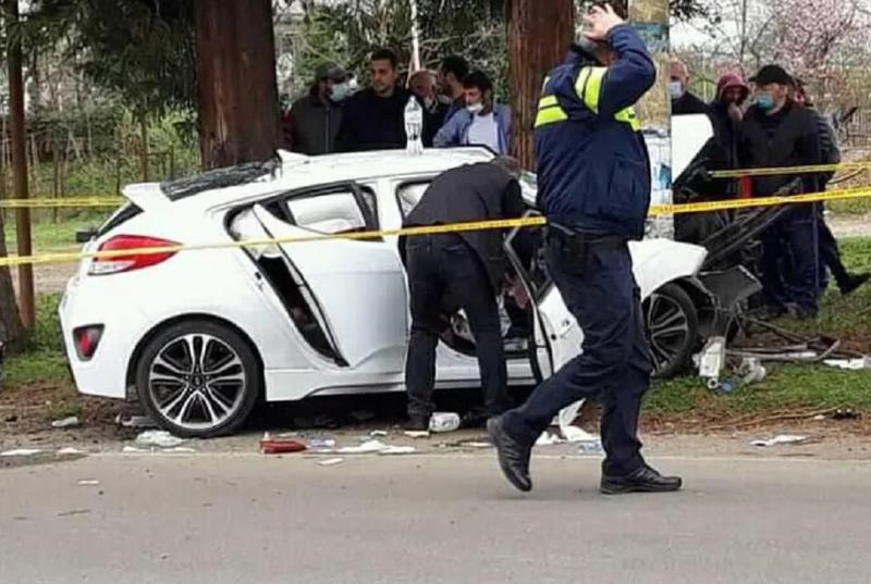 ოზურგეთში მომხდარ ავარიას ახალგაზრდა ქალის სიცოცხლე ემსხვერპლა - "მანქანაში დედა ორ მცირეწლოვანთან ერთად იმყოფებოდა"