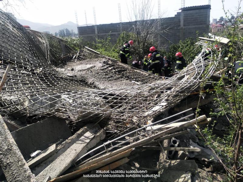 ბათუმში მშენებარე სახლი ჩამოინგრა, არის მსხვერპლი -  როგორია დაშავებულების ჯანმრთელობის მდგომარეობა?