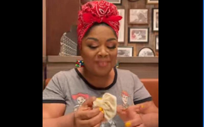 "ამერიკელი ვარსკვლავი შეროლ პორტერი პირველად სინჯავს ქართულ ხინკალს" - ნახეთ როგორი რეაქცია აქვს მას დაგემოვნებისას