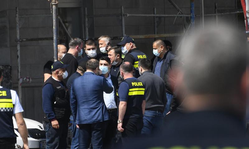 რა განცხადებას ავრცელებს შსს ავლაბარში, ბანკზე მომხდარ თავდასხმაში ბრალდებულზე?