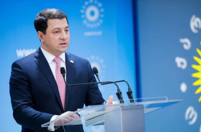 "ქართული ოცნება" საჯაროდ აწერს ხელს შარლ მიშელის ეგიდით შექმნილ დოკუმენტს - არჩილ თალაკვაძე