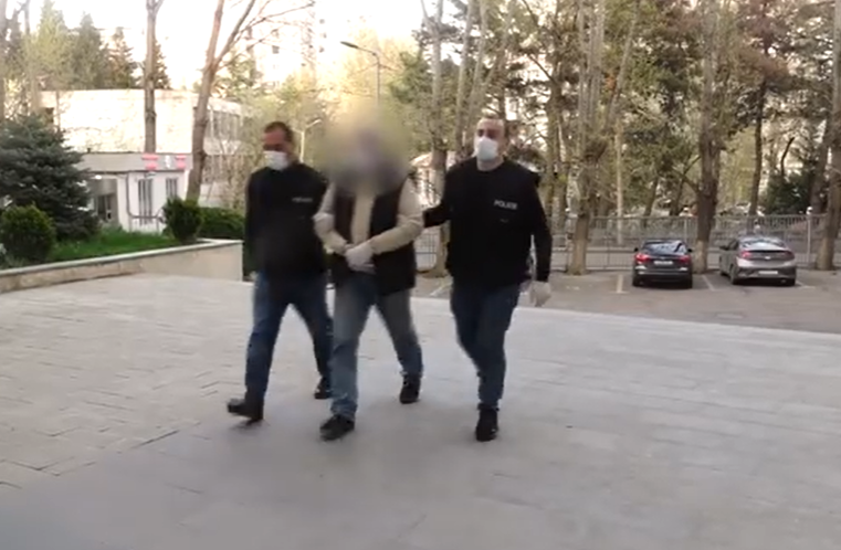 საზარელი ფაქტი თბილისში - 63 წლის კაცმა ავტოფარეხში 7 წლის ბავშვთან გარყვნილი ქმედება ჩაიდინა, შემდეგ იგივე განახორციელა 16 წლამდე პირთანაც