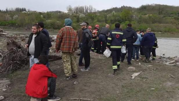 არსებული ინფორმაციით, გუმათში, მდინარე რიონში მამაკაცი ჩავარდა