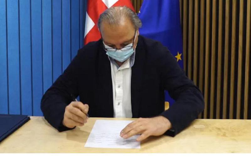 გრიგოლ ვაშაძემ შეთანხმების დოკუმენტს ხელი მოაწერა