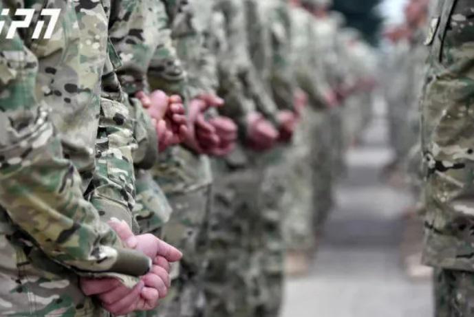 ჯარისკაცების მიმართ არაადამიანური მოპყრობის საქმეზე შსს-ს 2 თანამშრომელი დააკავეს - "მუხლებზე დაჩოქილს, კბილისა და ფეხსაცმლის ჯაგრისებით ახეხინა ყაზარმის საპირფარეშოს იატაკი"