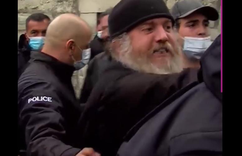 ჩხუბი მარტვილის ტაძარში - სასულიერო პირები ერთმანეთს დაუპირისპირდნენ