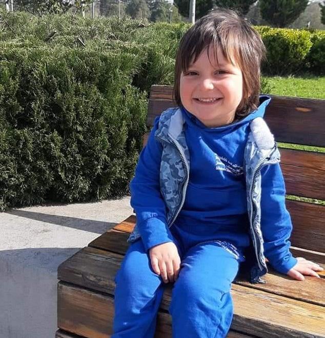 თუ ოპერაცია დროულად არ ჩატარდა, თომამ შეიძლება ვეღარ გაიაროს - 3 წლის ბიჭუნას დახმარება სჭირდება