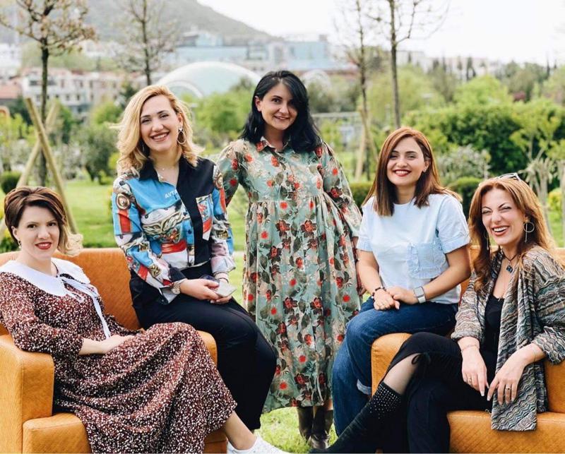 ქოუჩინგის სკოლა სამი წლისაა