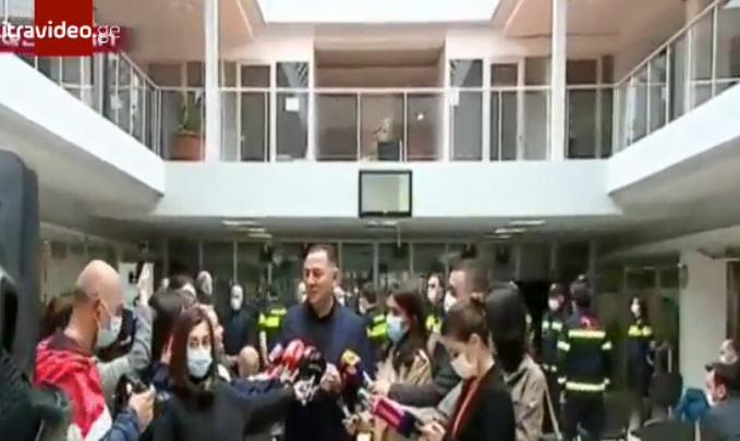 "იმედია, არ დამაჯარიმებენ" - ვახტანგ გომელაურის ხუმრობა ჟურნალისტებთან საუბრისას