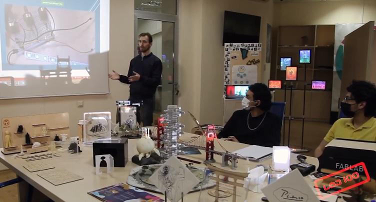 საქართველოს ტექნიკური უნივერსიტეტის ფაბლაბმა, ახალი ტექნოლოგიის გამოყენებით, "ფიროსმანის სმარტ სტენდი" შექმნა