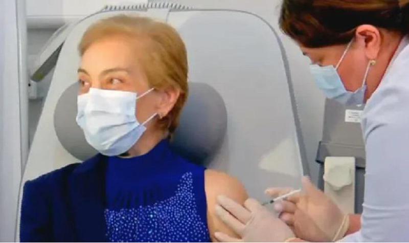 ხათუნა ზახაშვილი "სინოფარმის“ ვაქცინით აიცრა