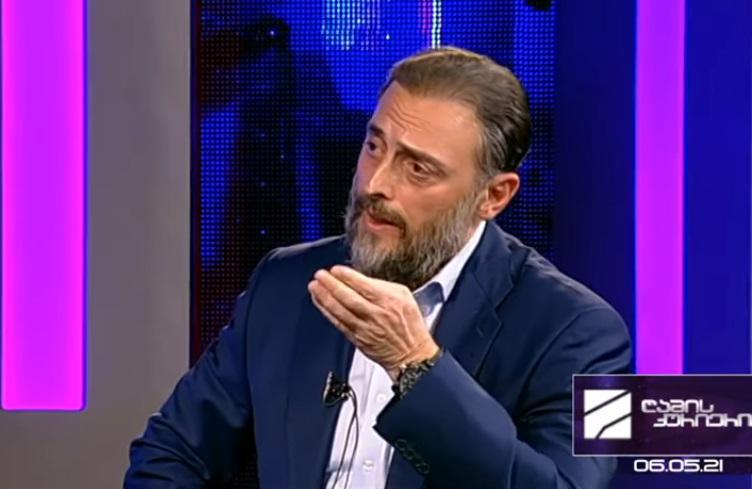 "ეგრე არ იყო? არ გადაარჩინა ქრისტიანულმა რუსეთმა ქრისტიანული საქართველო?" - ლევან ვასაძე აცხადებს, რომ ორი თვის წინ, რუსეთის საგარეო უწყების ანალიტიკოსს შეხვდა