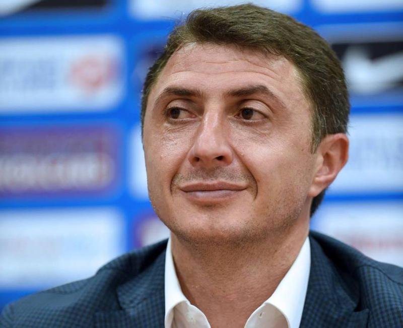 "სულ რამდენიმე დღით ვარ თბილისში და ტაქსის მძღოლები მეკითხებიან, ვაპირებთ თუ არა მანქანებზე თეთრი ფერის შეცვლას..." - რას წერს შოთა არველაძე ძმის შესაძლო მერობის კანდიდატობაზე