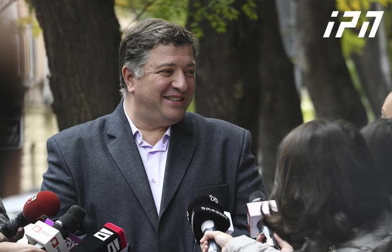 "რა დილა თენდება, 13 მაისს სასამართლო პროცესი ჩამინიშნეს - ესტაფეტა გადაცემულია..." - რა საქმეზე ედავებიან გიგი უგულავას