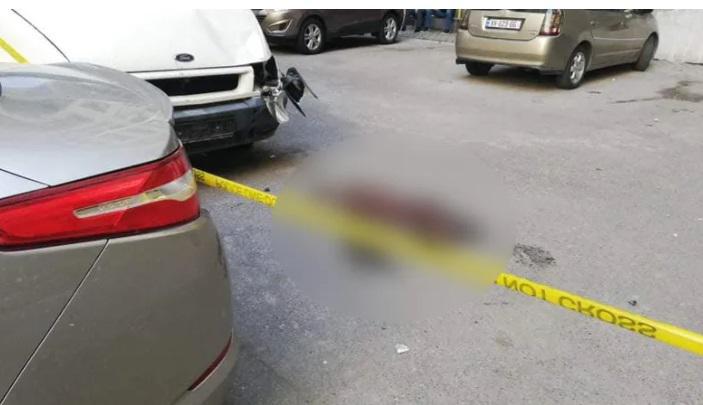 რა ვერსიებზე საუბრობენ ბათუმში გარდაცვლილი ქალის და მამაკაცის მეზობლები - ახალი დეტალები