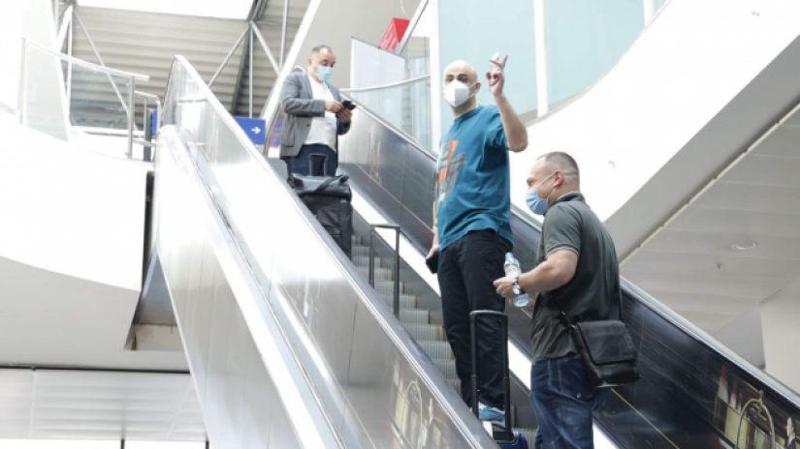 ნიკა მელია პარტის წევრებთან ერთად, კიევში, სააკაშვილთან შესახვედრად გაემგზავრა