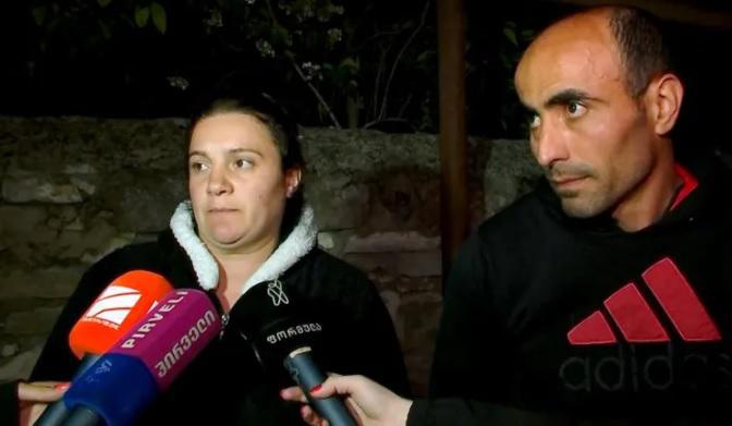 "ოთხი ბიჭი მოვიდა. ლუდი უნდოდათ "ნისიად“...ვუთხარი, რომ ვერ გავატანდი...მამამთილს ცემა დაუწყეს" - მაღაზიის გამყიდველი დმანისში მომხდარი ჩხუბის მიზეზებზე საუბრობს