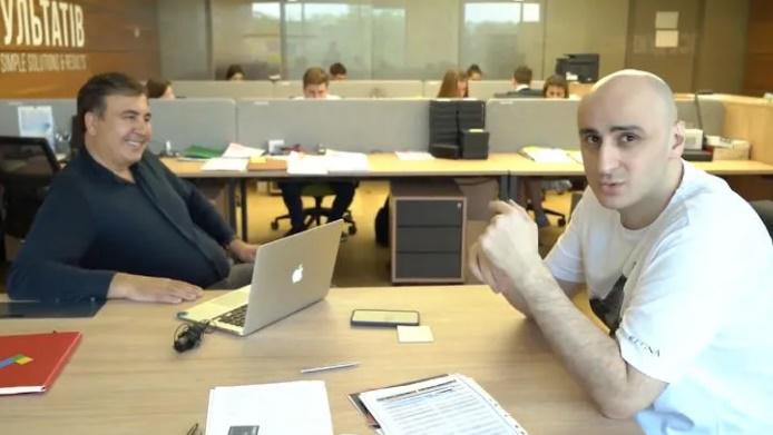 "ბედნიერი ვარ, რომ ნამდვილი გმირი კიევშია ჩამოსული" - მიხეილ სააკაშვილი ნიკა მელიასთან შეხვედრის ვიდეომასალას აქვეყნებს