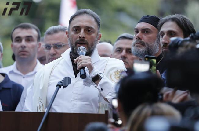 "ხელისუფლებას ვაძლევთ 10-დღიან ვადას, გააუქმოს ე.წ. პრაიდი, რათა თავიდან ავიცილოთ დესტაბილიზაცია" - ლევან ვასაძე